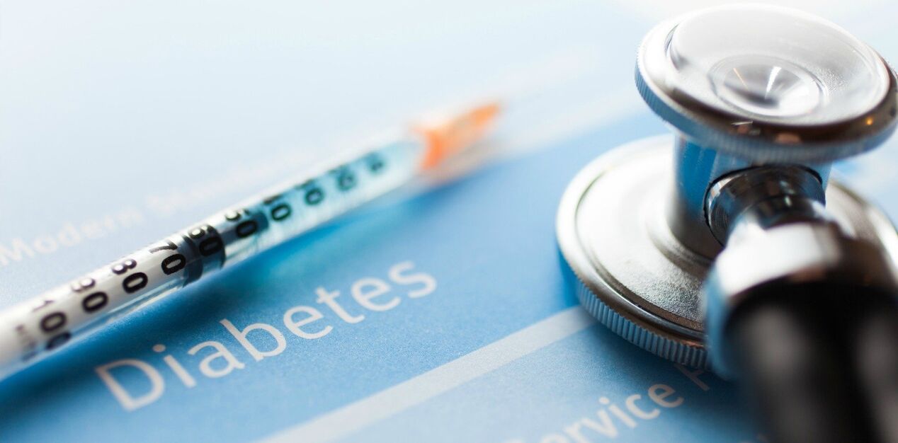 Con diabetes, debe ajustar la dosis de insulina según la cantidad de carbohidratos consumidos. 