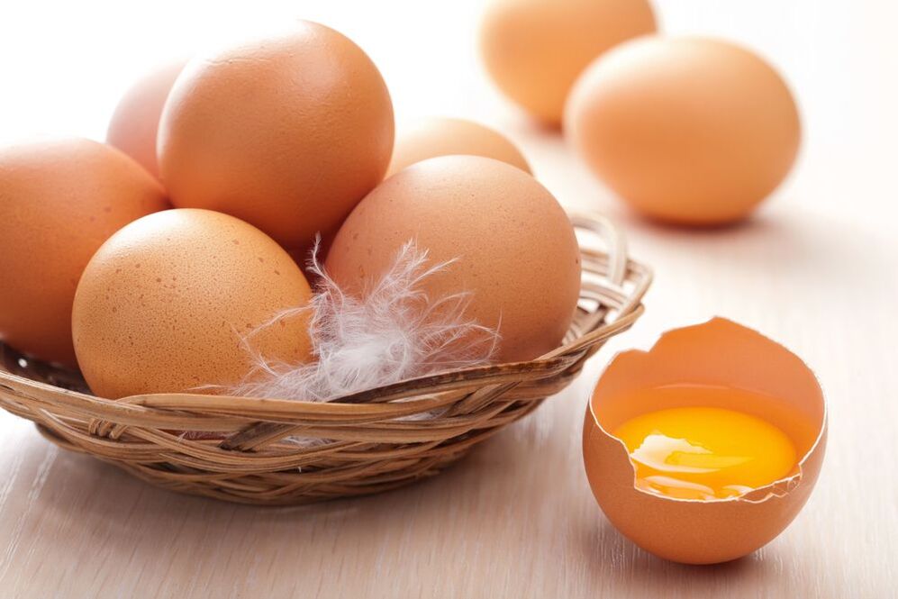 Huevos de gallina a dieta. 