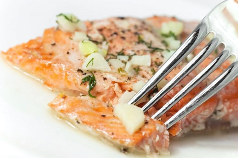 Filete de salmón para la dieta favorita de un día de proteínas